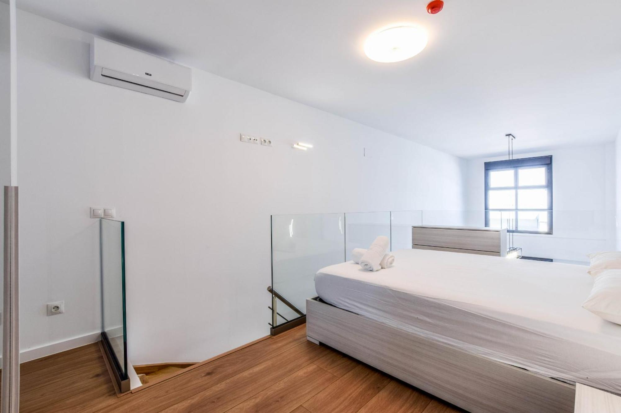 Apartamentos Reformados Con Garajes Incluido Сан-Себастиан-де-лос-Рейес Экстерьер фото