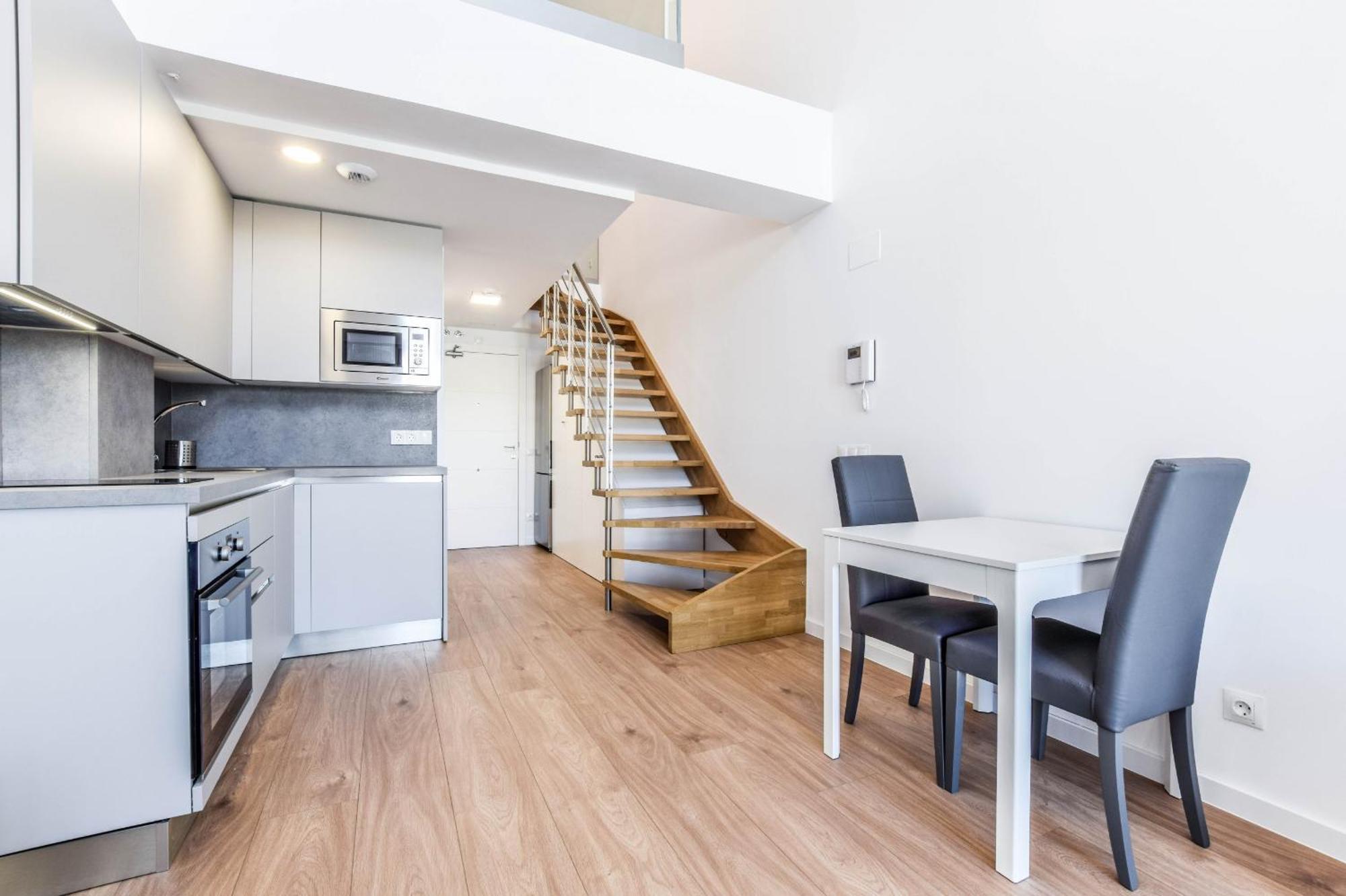 Apartamentos Reformados Con Garajes Incluido Сан-Себастиан-де-лос-Рейес Экстерьер фото