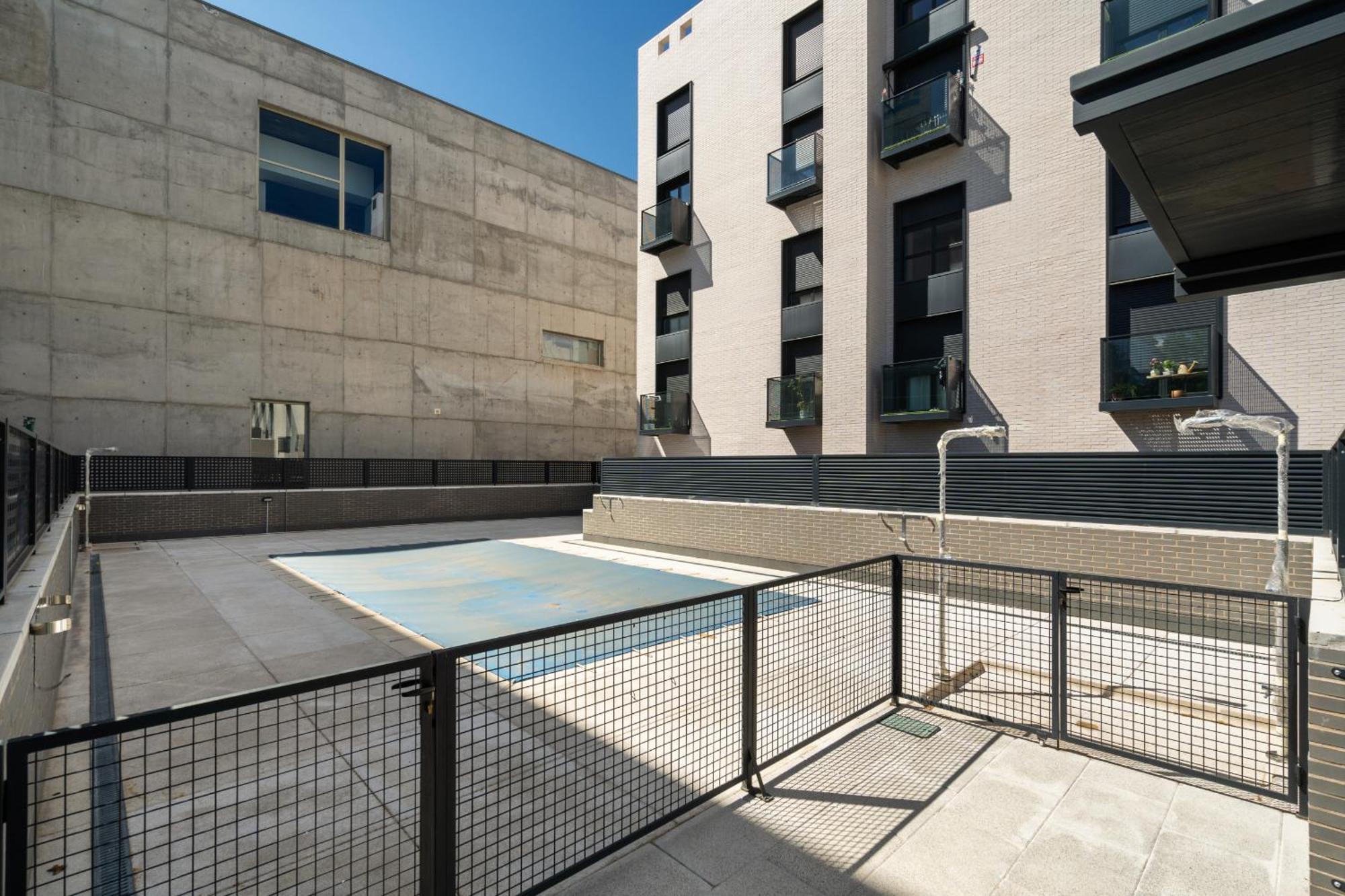 Apartamentos Reformados Con Garajes Incluido Сан-Себастиан-де-лос-Рейес Экстерьер фото